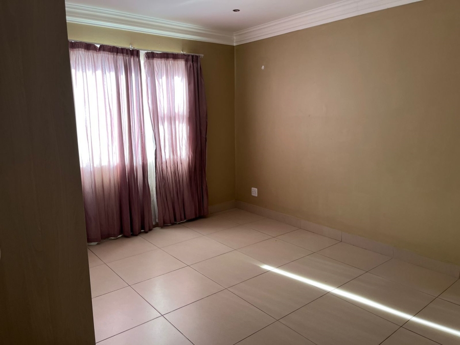 To Let 3 Bedroom Property for Rent in Heuwelsig Free State